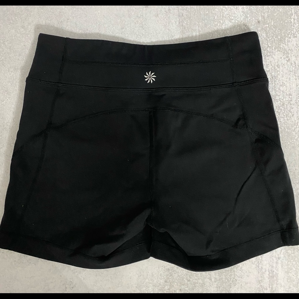 Athleta shorts size M
